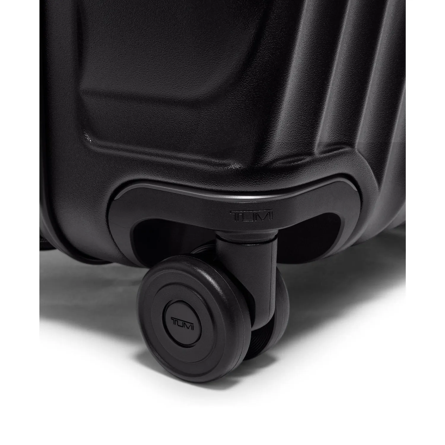 19 Degree Extended Trip Expandable 4 Wheeled Packing Case