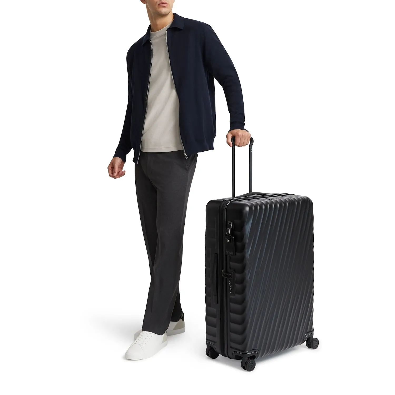 19 Degree Extended Trip Expandable 4 Wheeled Packing Case