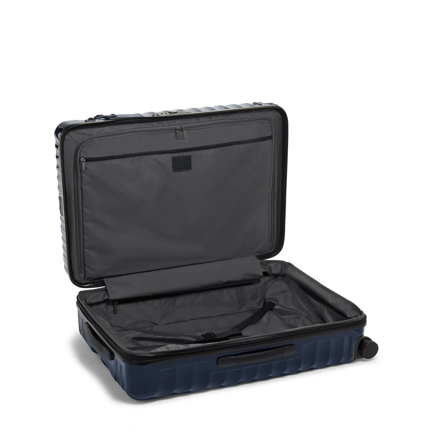 19 Degree Extended Trip Expandable 4 Wheeled Packing Case