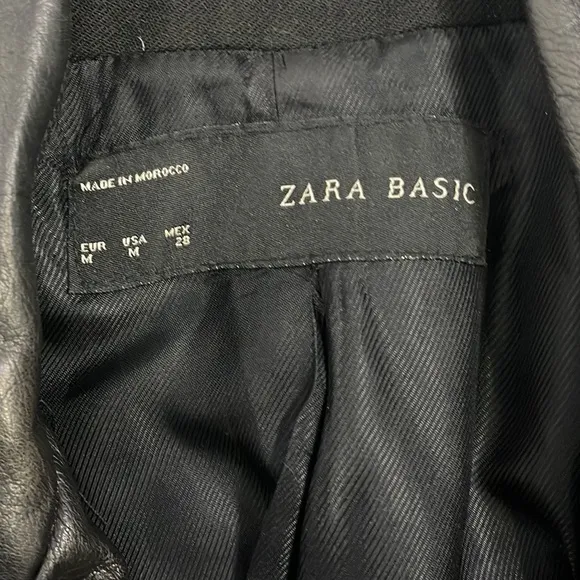 (70% OFF) EUC Zara Genuine Leather Trim BLACK Moto jacket MEDIUM MSRP: $228
