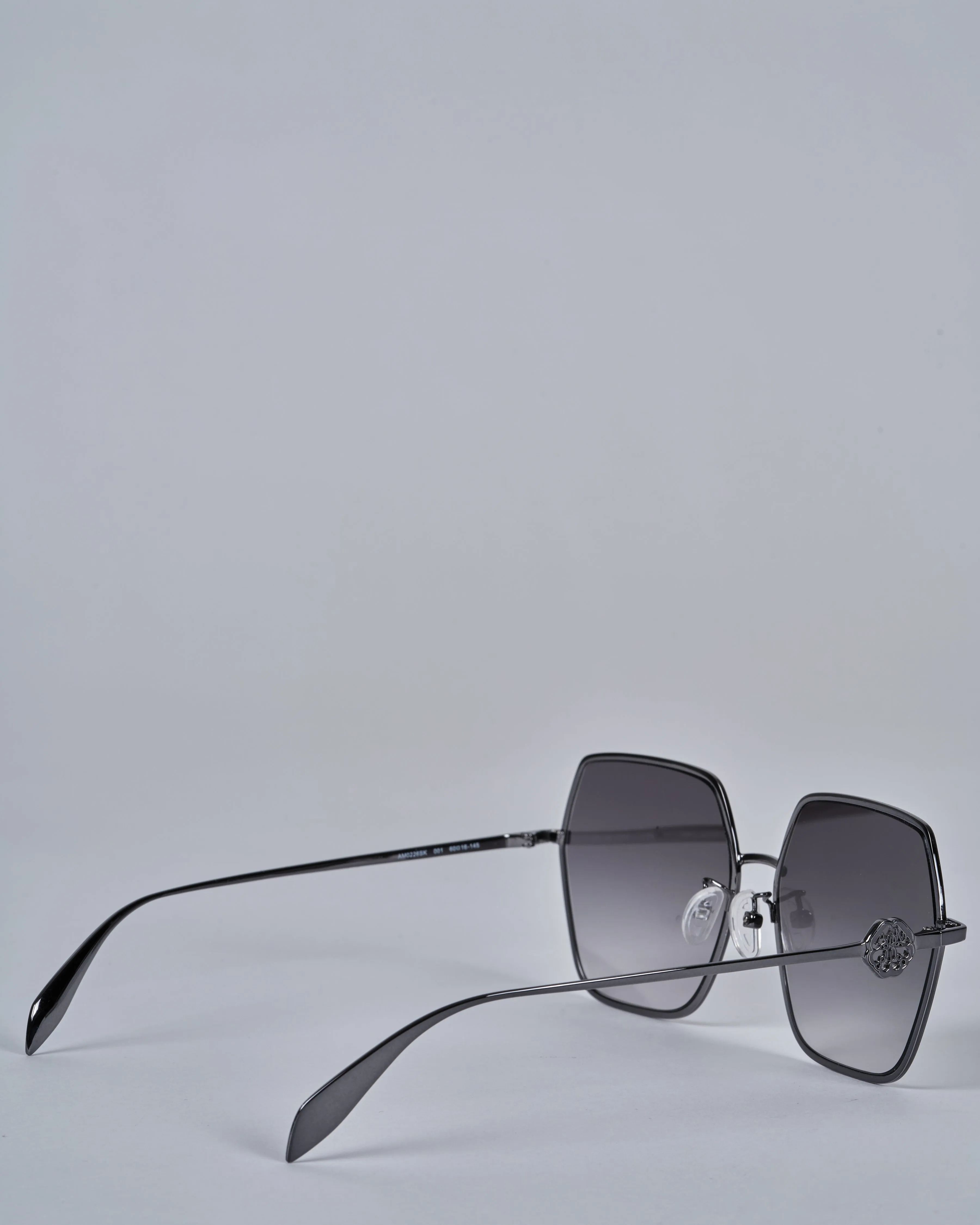 am0226sk- 001 - ruthenium - grey