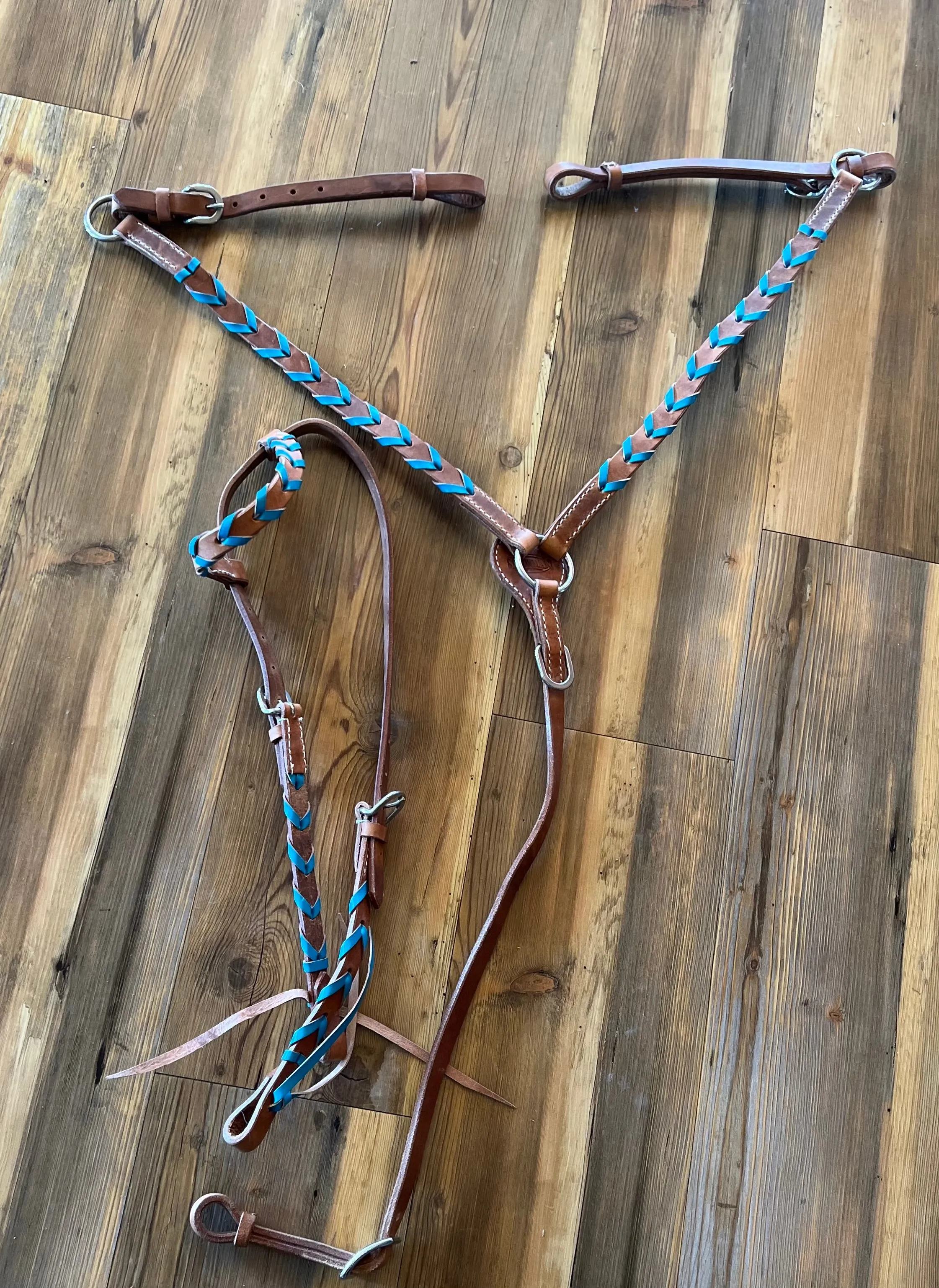 Argentina cow harness leather one ear headstall and breast collar set with colored lacing