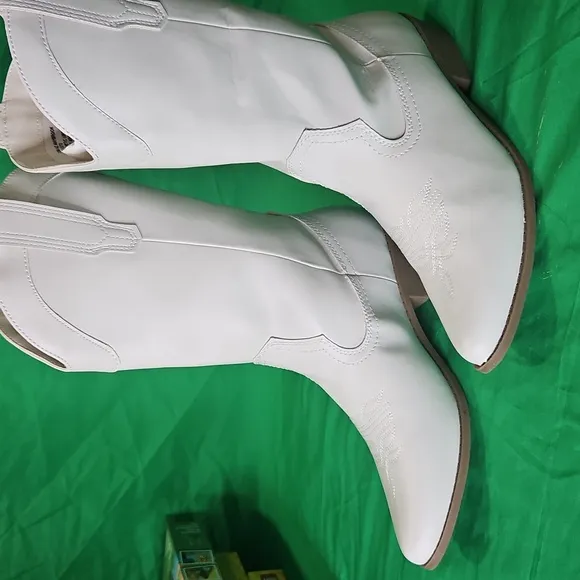 ARIZONA MAYBROOK CREAM COWGIRL BOOTS,Country ,Western ,line dance