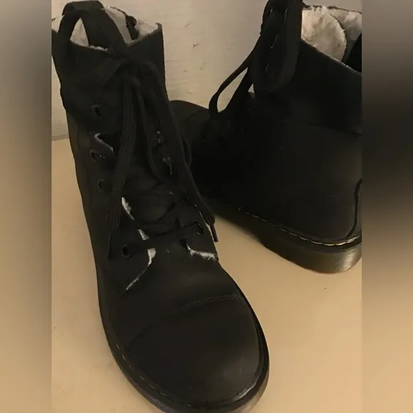 Dr Martens women/ youth black leather combat Aimilita boots US 4.5 youth 3 Euro