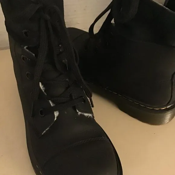 Dr Martens women/ youth black leather combat Aimilita boots US 4.5 youth 3 Euro