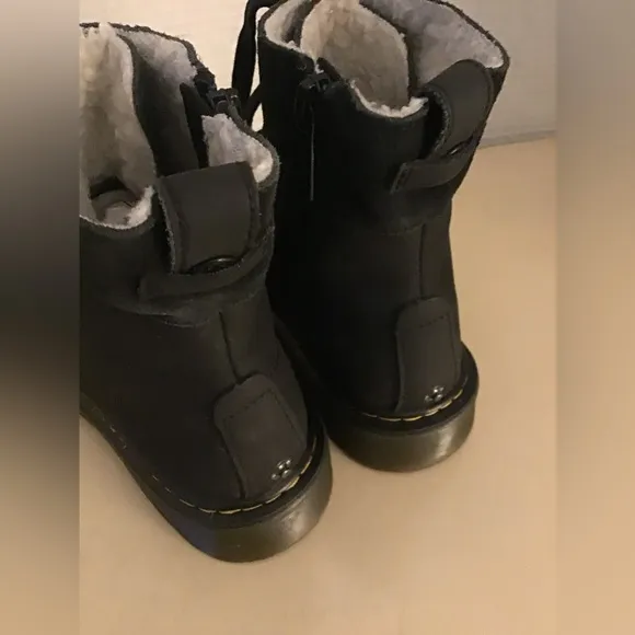 Dr Martens women/ youth black leather combat Aimilita boots US 4.5 youth 3 Euro