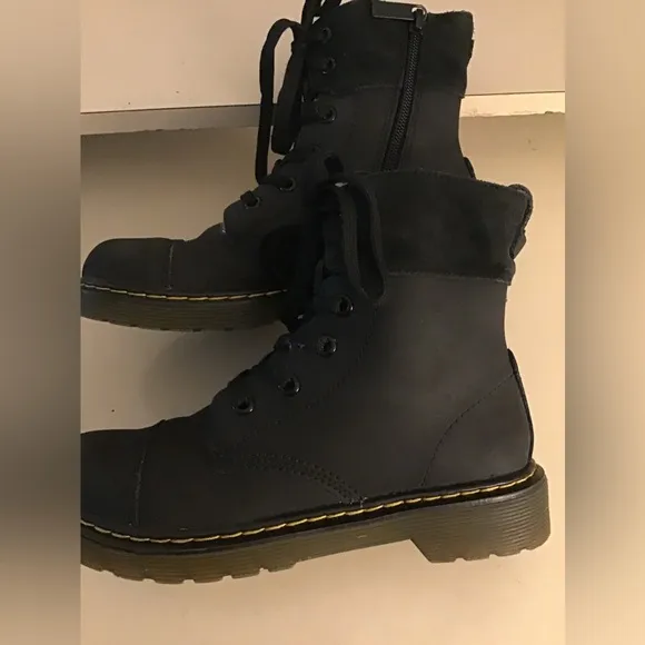 Dr Martens women/ youth black leather combat Aimilita boots US 4.5 youth 3 Euro