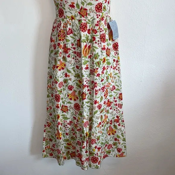 dRA Los Angeles Beautiful Floral Square Neckline Ruffle  Shoulder Dress