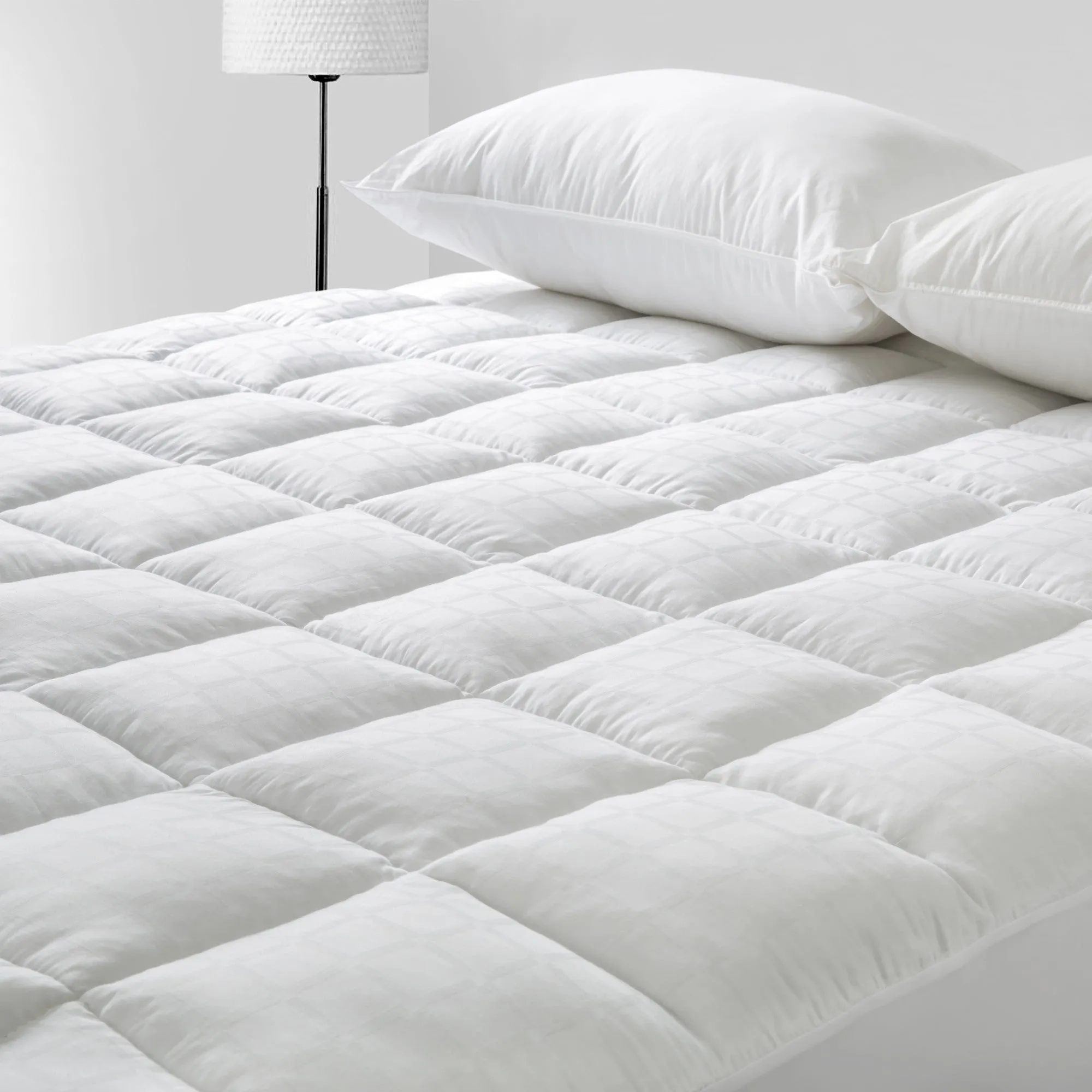 Dreamaker Ball Fibre Mattress Topper