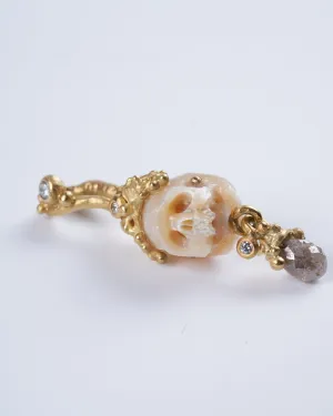 fairyskull pearl pendant with diamonds and 18k yellow gold - gold