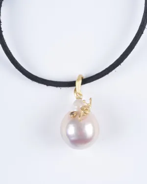 freshwater pearl and leather bracelet