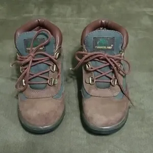 Hp🎯🎊🎉Timberland boy's beef and broccoli field boots