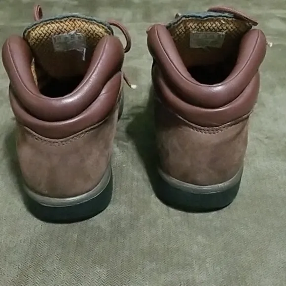 Hp🎯🎊🎉Timberland boy's beef and broccoli field boots