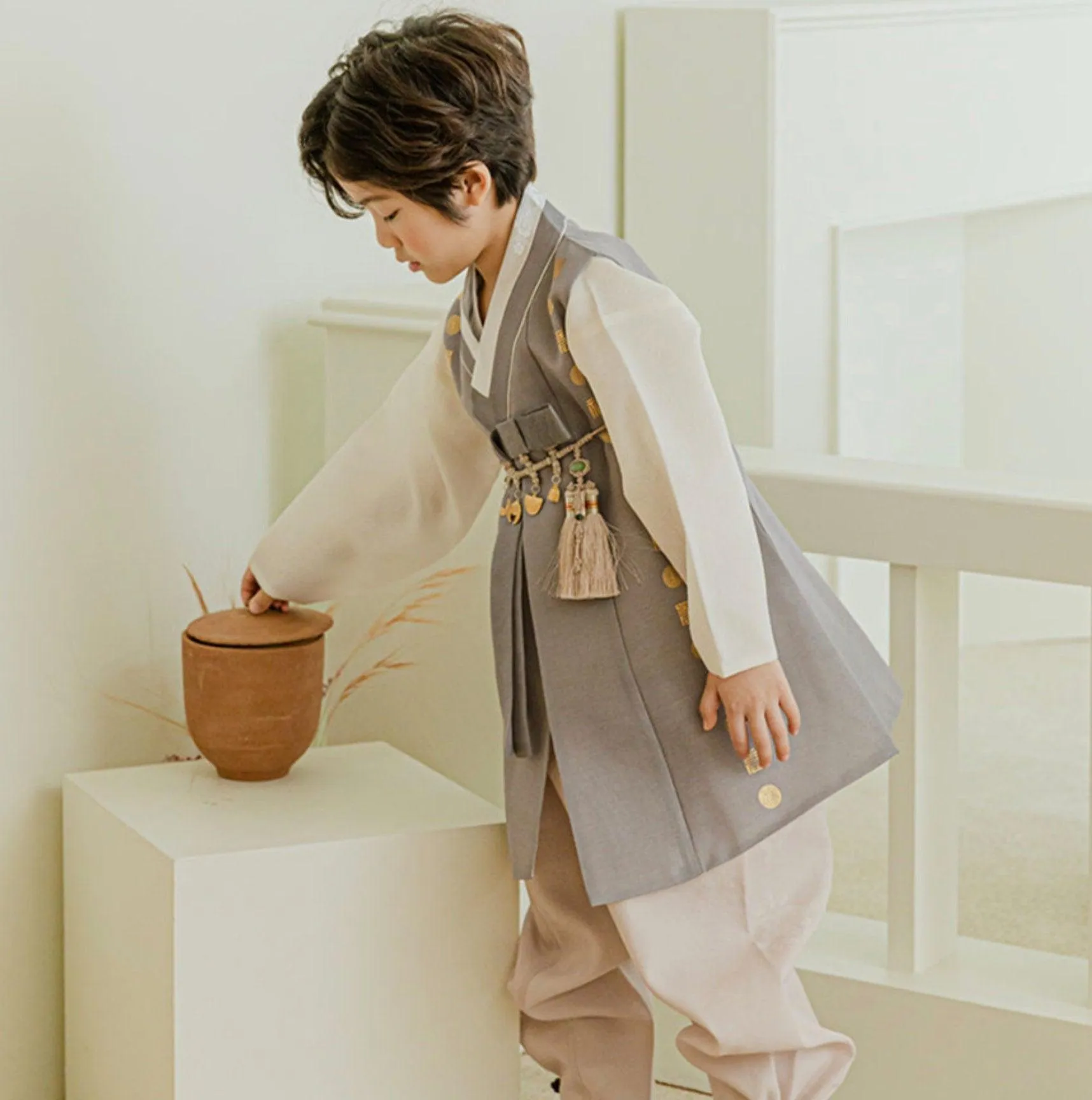 Hyunwoo Brown-gray Boy Hanbok (1-12YR)