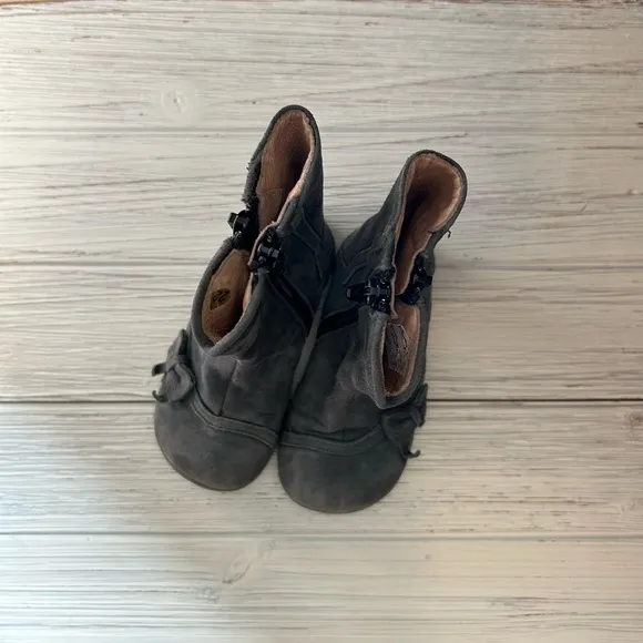 Little Eric Italian Leather Grey Suede Bow Boots Toddler 22/6