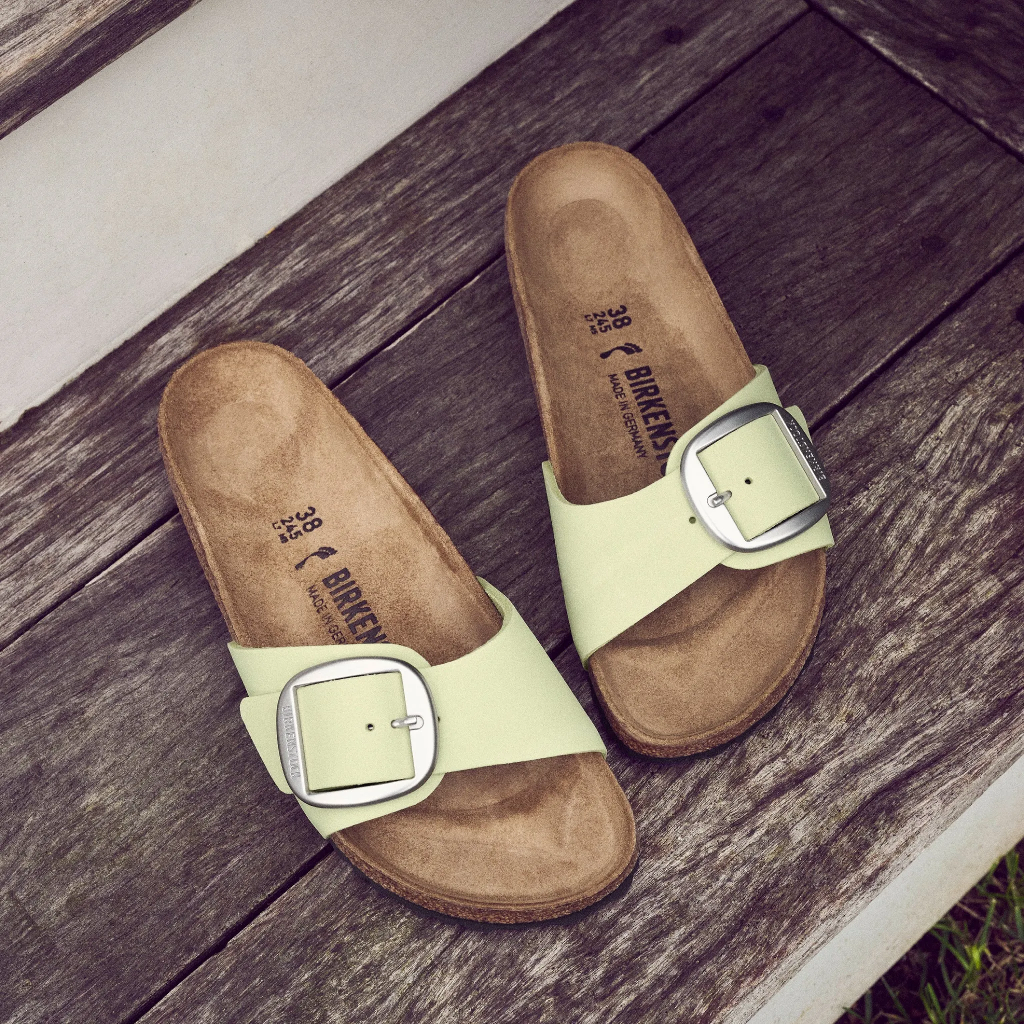 MADRID BIG BUCKLE - FADED LIME - NUBUCK