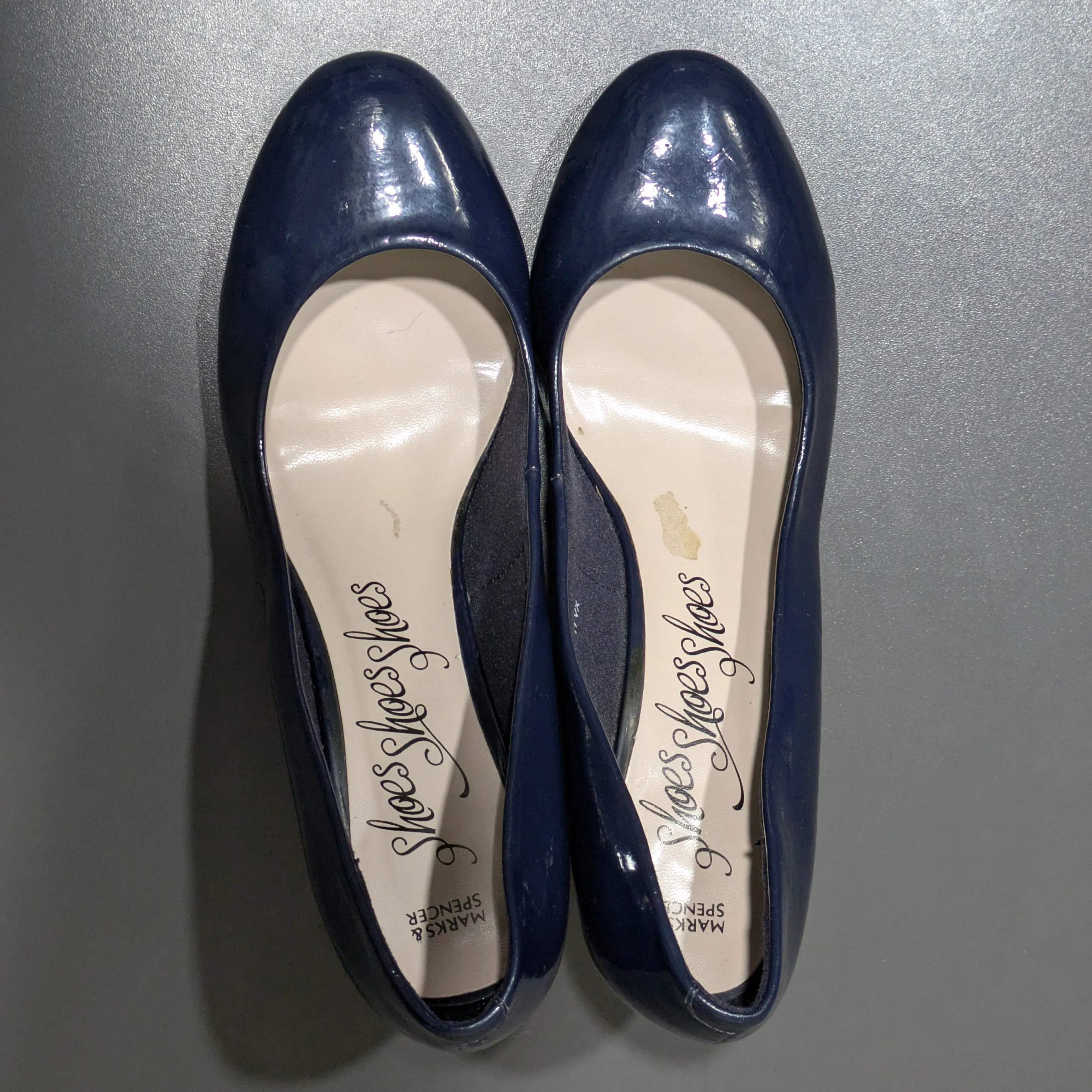 Mark & Spencer Navy Blue Court Shoes – Gold Accent Heels – UK 6.5 / EU 40 / US 8.5