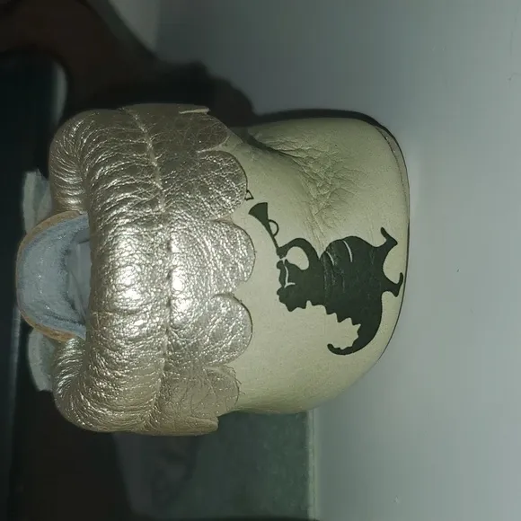 Mew Freahly Picked X Disney Princess and The Frog Bow Moccasin Size 2 (6-12mos.)