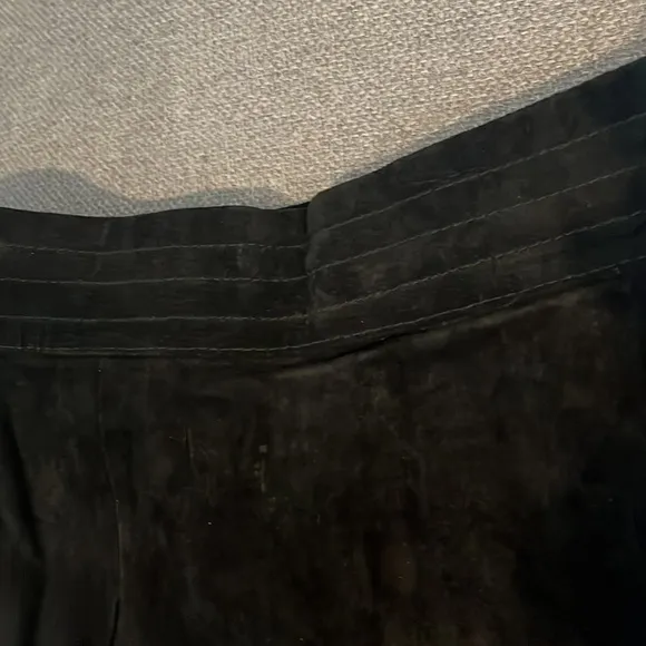 Perry Ellis Portfolio black suede skirt