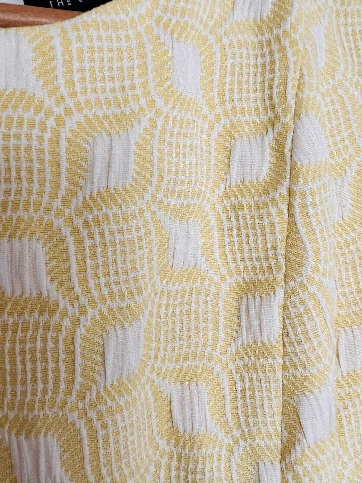 THE LIMITED NWT Sheath Sleeveless Dress Sz 4  Yellow Textured Lined Coquette