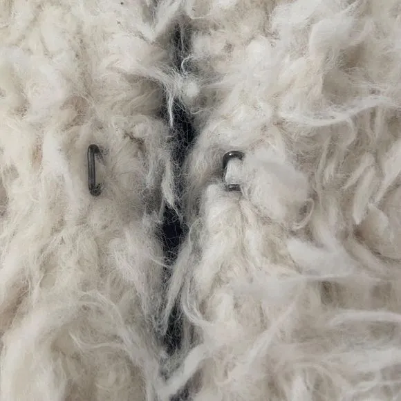 VANS Faux Fur Jacket Coat Women Size S Small White Lined Hook &amp; Loop Closure
